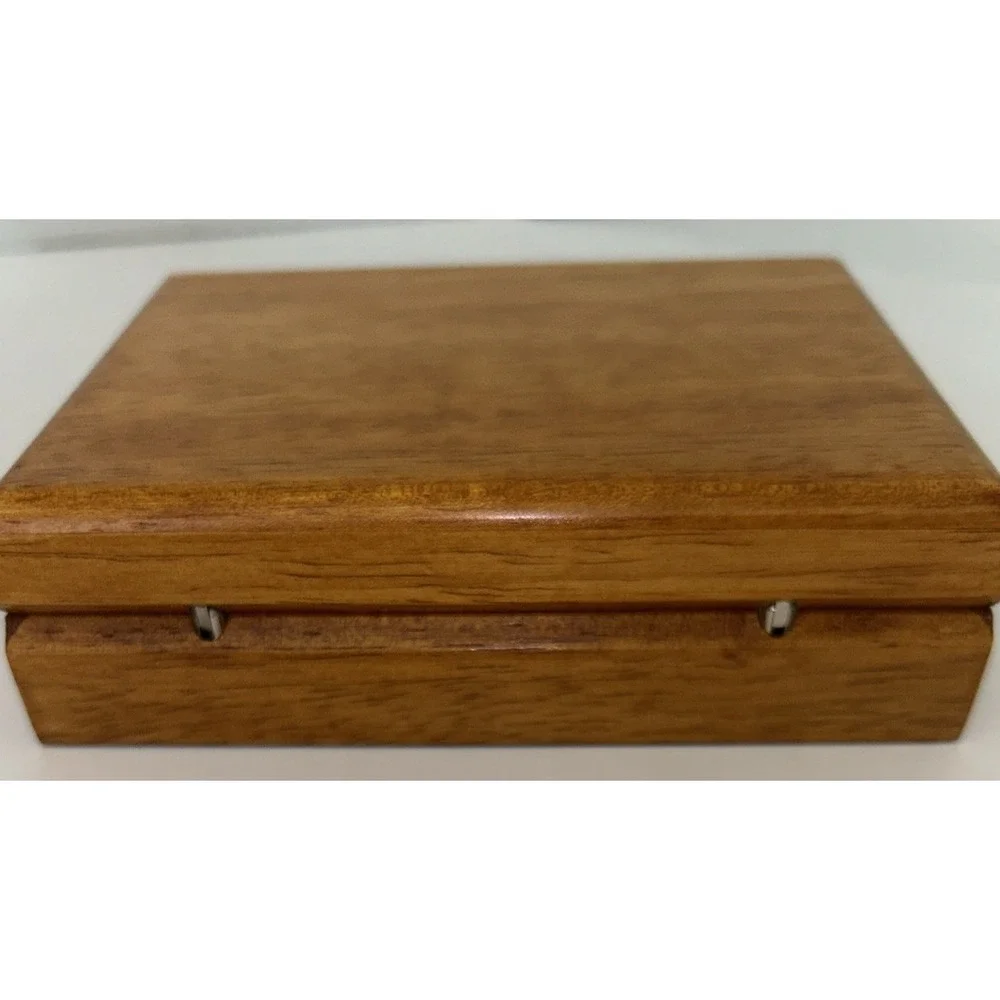 NAUTICA Empty Honey Tone Wood Valet Box Felt Botton 5.5 x 4.25 inches M70